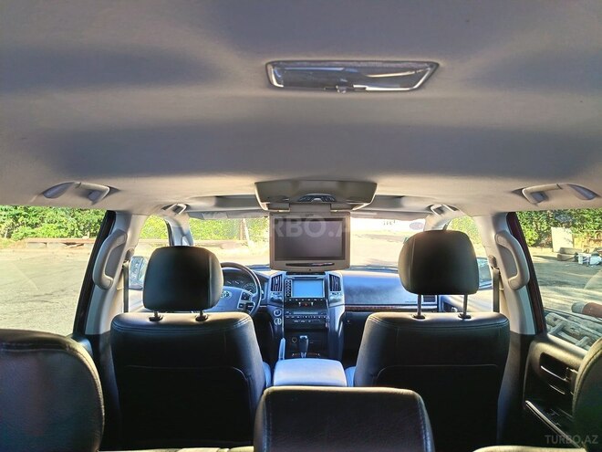 Toyota Land Cruiser-8