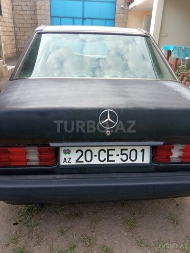 Mercedes 190-5