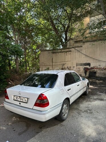 Mercedes C 220-6