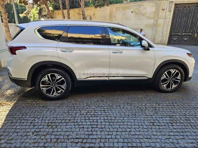 Hyundai Santa Fe-10