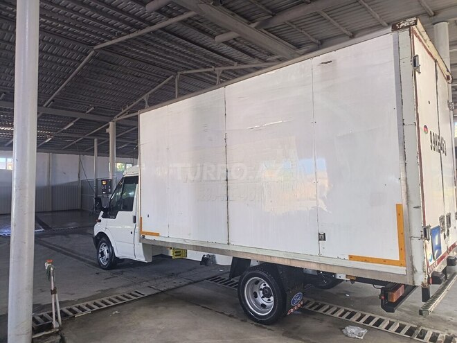 Ford Transit-3