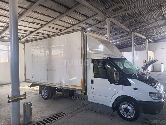 Ford Transit-6