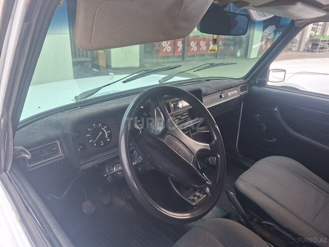LADA (VAZ) 2104-2