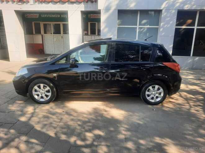 Nissan Tiida-5