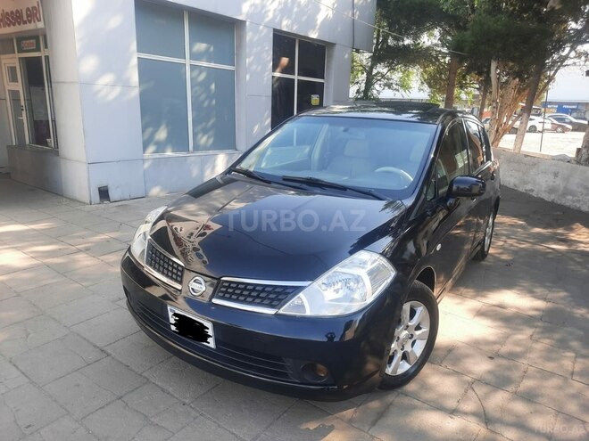 Nissan Tiida-1