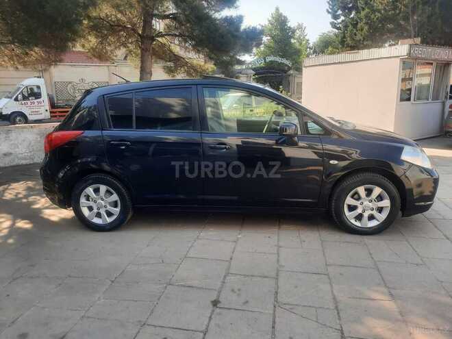 Nissan Tiida-10