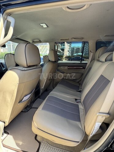 Toyota Land Cruiser Prado-8