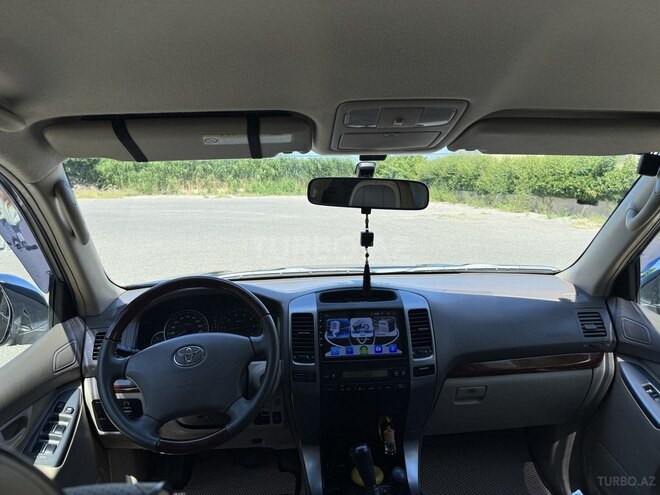 Toyota Land Cruiser Prado-7