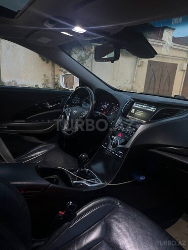 Hyundai Grandeur-5