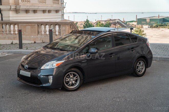 Toyota Prius-1