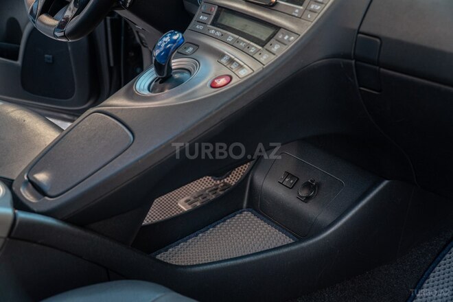 Toyota Prius-16