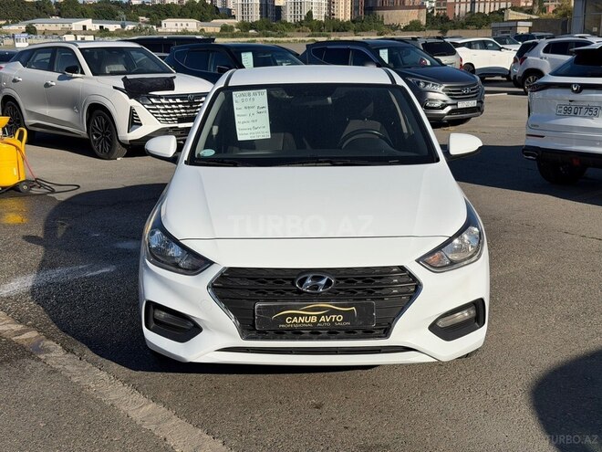 Hyundai Accent-1
