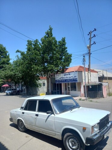 LADA (VAZ) 2107-1