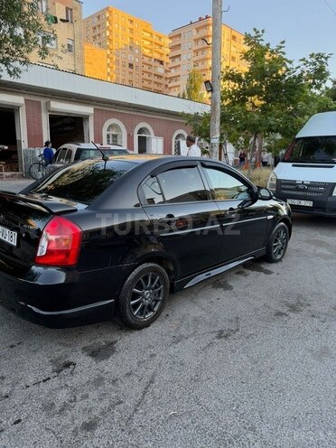Hyundai Accent-3