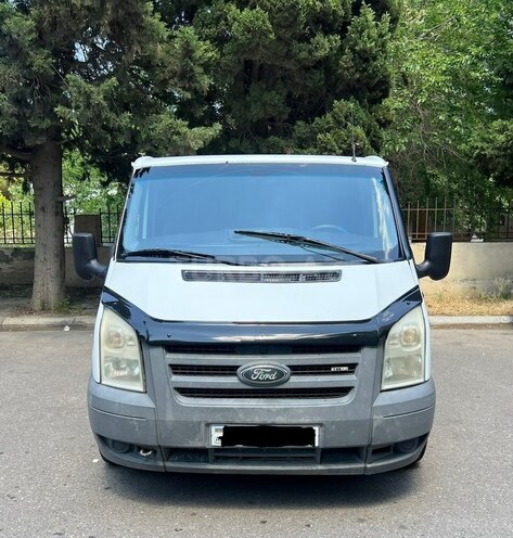 Ford Transit-1