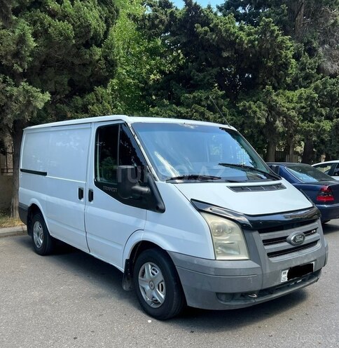 Ford Transit-4