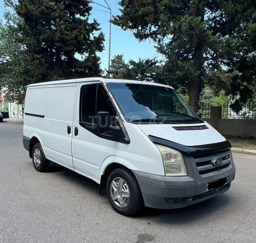Ford Transit-3