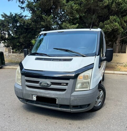 Ford Transit-5