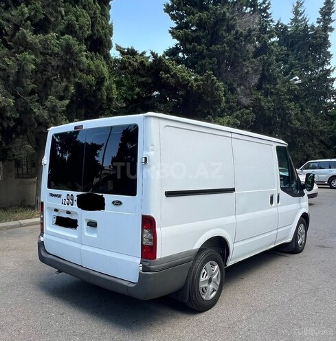 Ford Transit-6