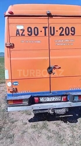 Mercedes Vario-2