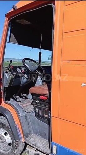 Mercedes Vario-3