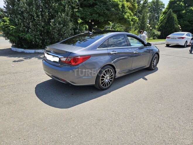 Hyundai Sonata-8