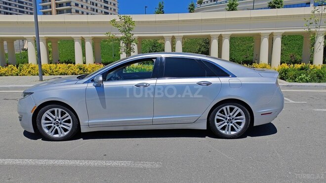 Lincoln MKZ-14