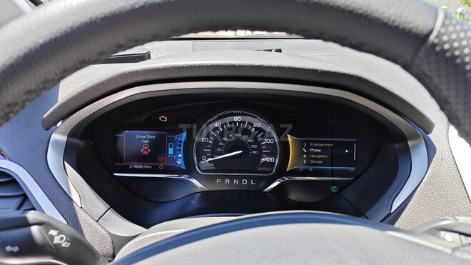 Lincoln MKZ-9