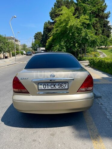 Nissan Sunny-7