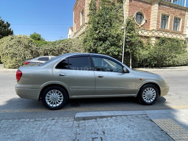 Nissan Sunny-4