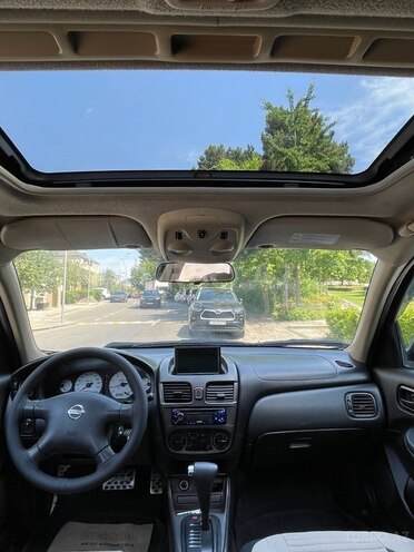 Nissan Sunny-10