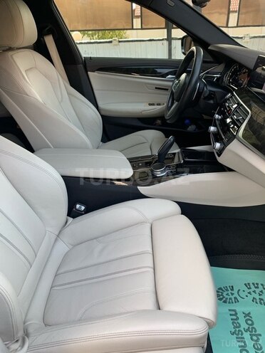BMW 530-11