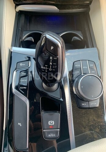BMW 530-19