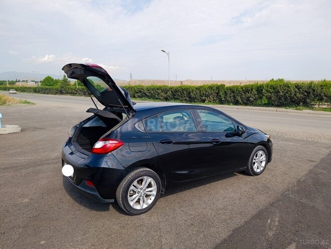 Chevrolet Cruze-10