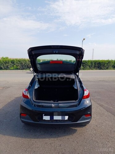 Chevrolet Cruze-12