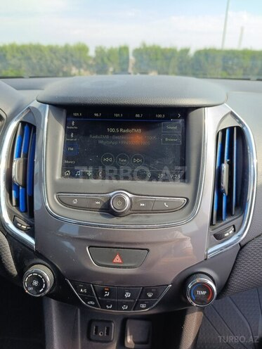 Chevrolet Cruze-14