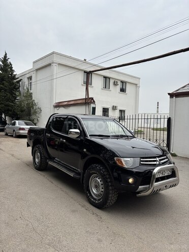 Mitsubishi L200-4