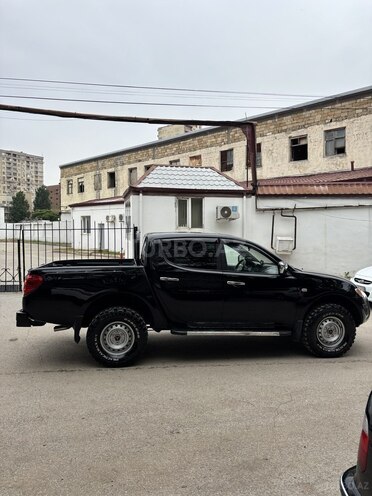 Mitsubishi L200-5