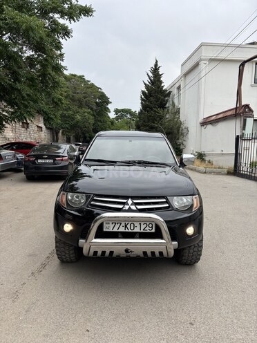 Mitsubishi L200-2