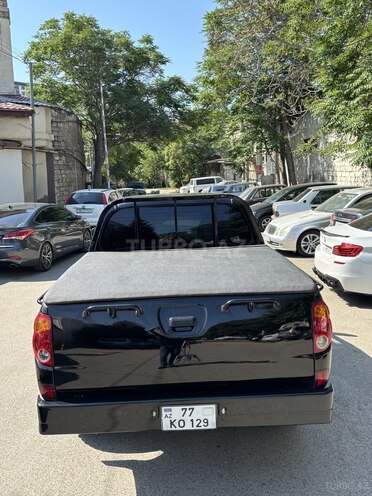 Mitsubishi L200-9