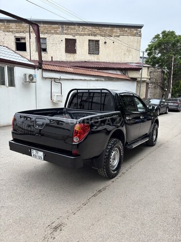 Mitsubishi L200-7