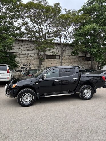 Mitsubishi L200-3
