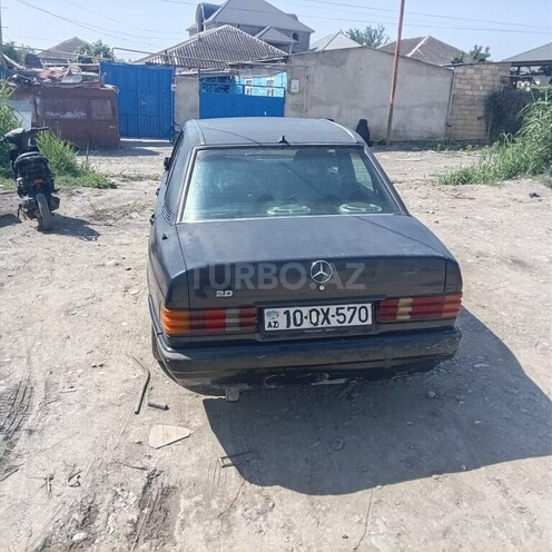 Mercedes 190-2