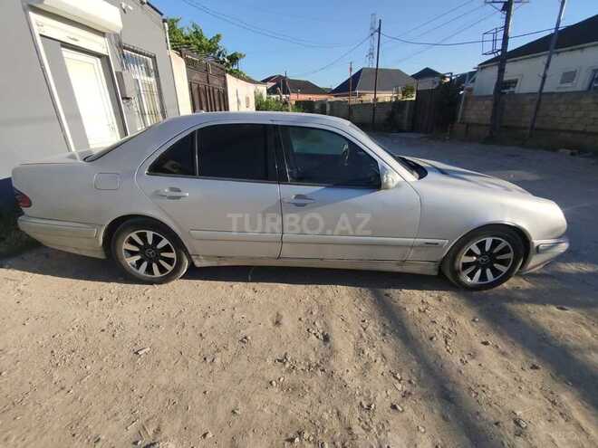 Mercedes E 220-3