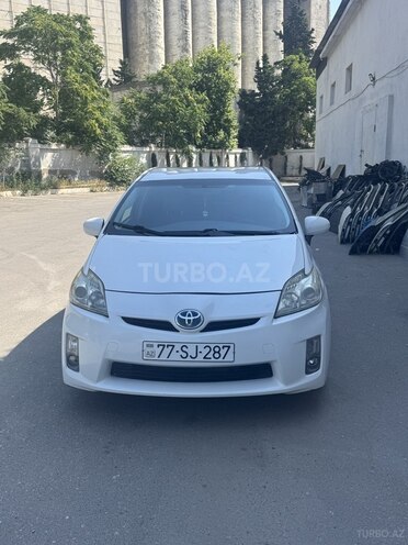Toyota Prius-1