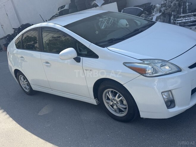 Toyota Prius-3