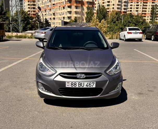 Hyundai Accent-1