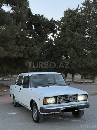 LADA (VAZ) 2107-4