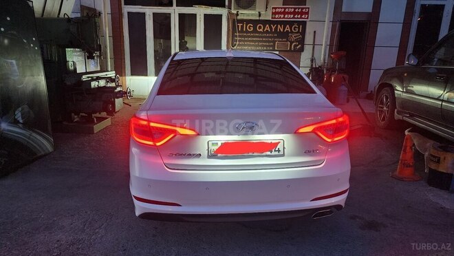 Hyundai Sonata-2