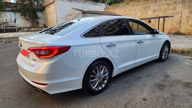 Hyundai Sonata-15
